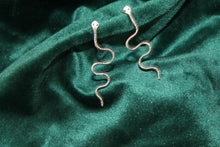 Load image into Gallery viewer, Silver snake earrings, handmade snake jewelry, sidewinder earrings
