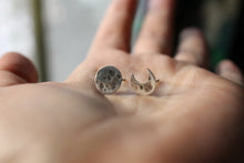 Load image into Gallery viewer, Phases of the moon earrings
