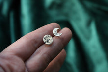 Load image into Gallery viewer, Phases of the moon earrings
