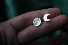 Load image into Gallery viewer, Phases of the moon earrings